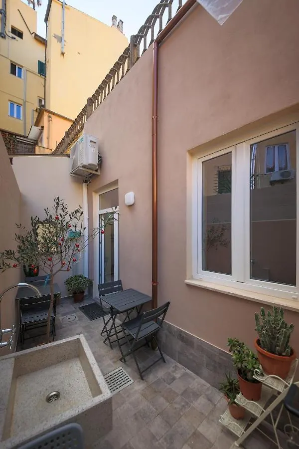 Torretta10 Guesthouse Livorno 0*,